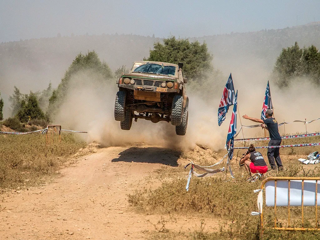 sastraka-auto-4x4-2